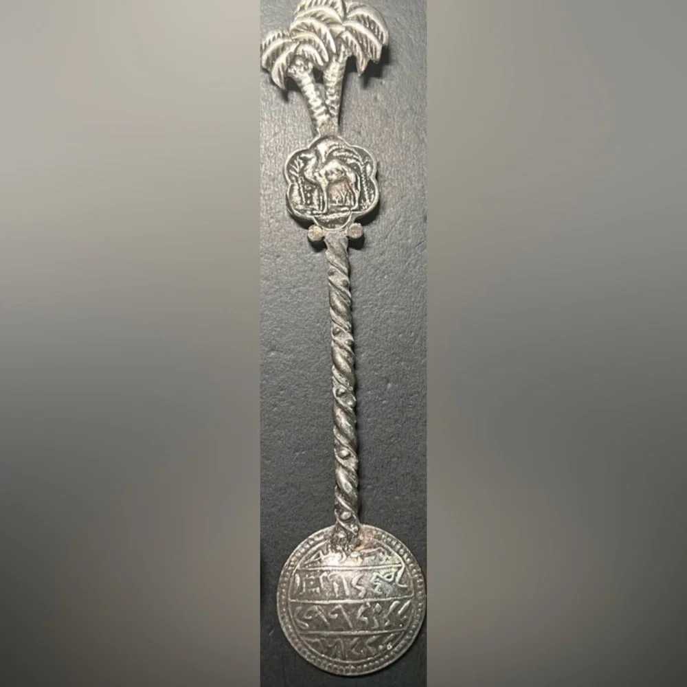 Vintage Collectors Souvenir Camel & Palm Tree Spoon purchased in Saudi Arabia 🇸🇦